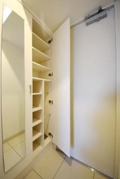 玄関　※別部屋参考写真