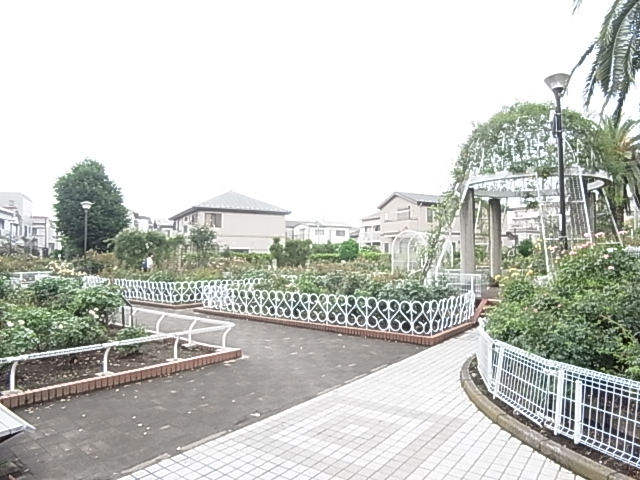 公園　青和ばら公園（公園）まで704m