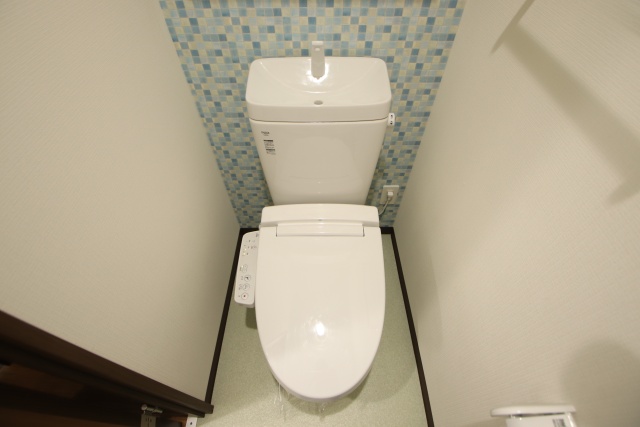 トイレ　※別室の参考写真の為、現況優先です。