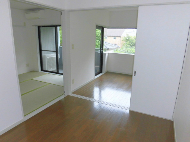 居室・リビング　他のお部屋の参考写真となります。