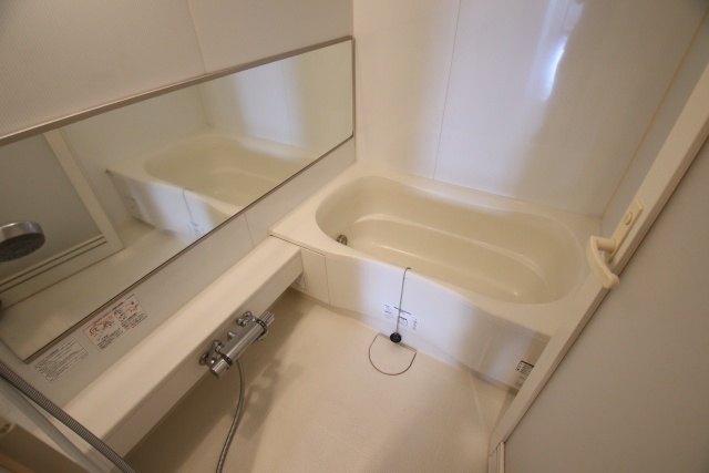 バス・シャワールーム　※別室の参考写真の為、現況優先です。