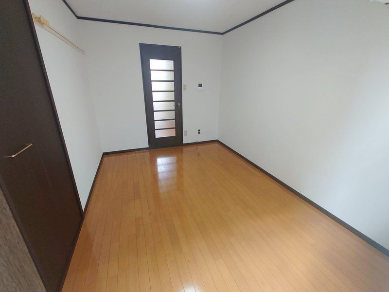 居室・リビング　★周辺にお店が多数で大変住みやすい環境です★