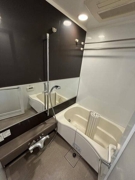 バス・シャワールーム　追い焚き機能付き