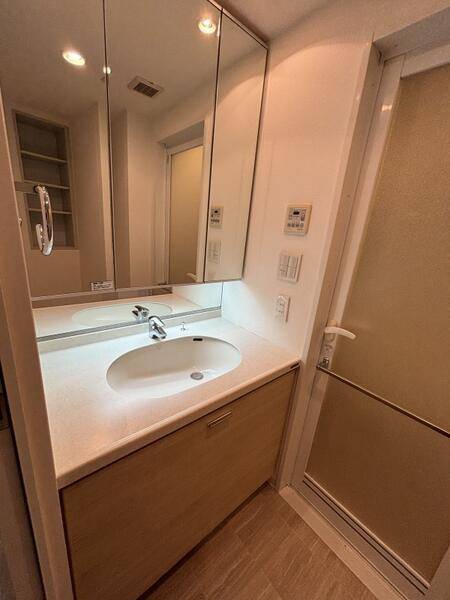 洗面設備　独立洗面台