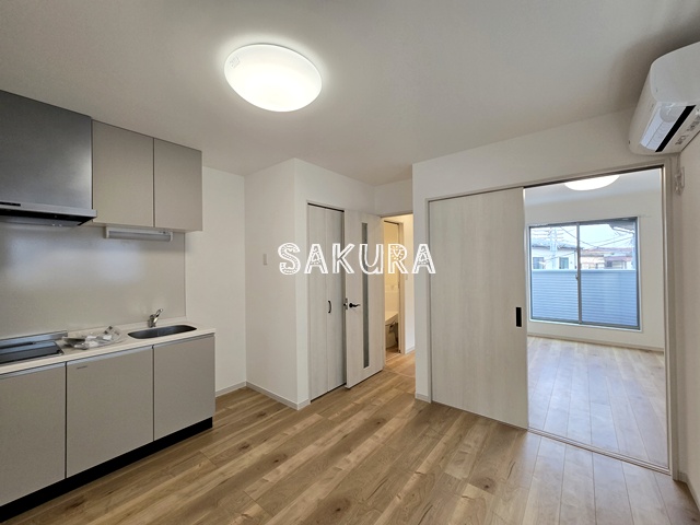 居室・リビング　使いやすい形の為、レイアウトを楽しめます♪