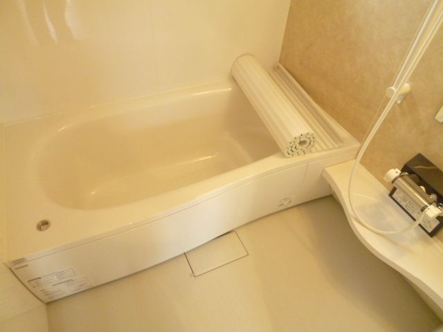 バス・シャワールーム　☆自慢の一坪追い焚きバス☆