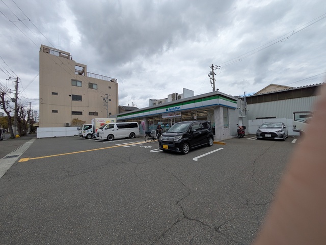 コンビニ　ファミリーマート　神戸長田二葉町店（コンビニ）まで359m
