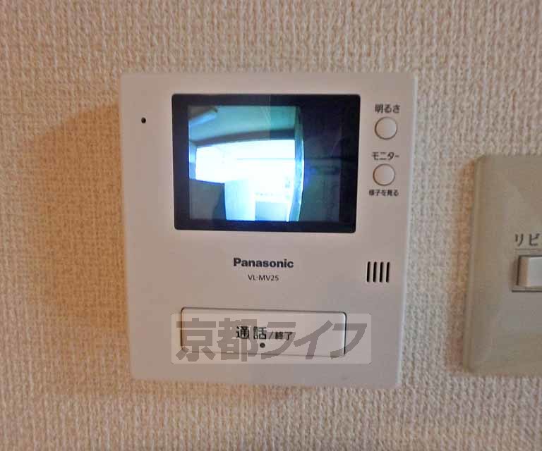 セキュリティ　鍵をかけたまま訪問者と会話ができます