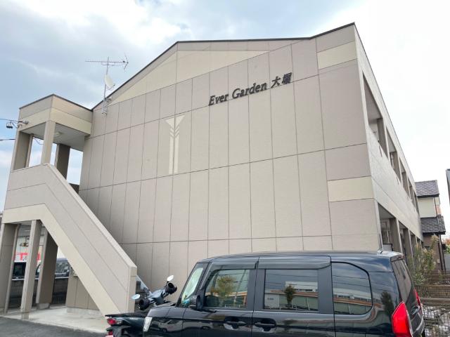 エントランス　外観写真（昼）