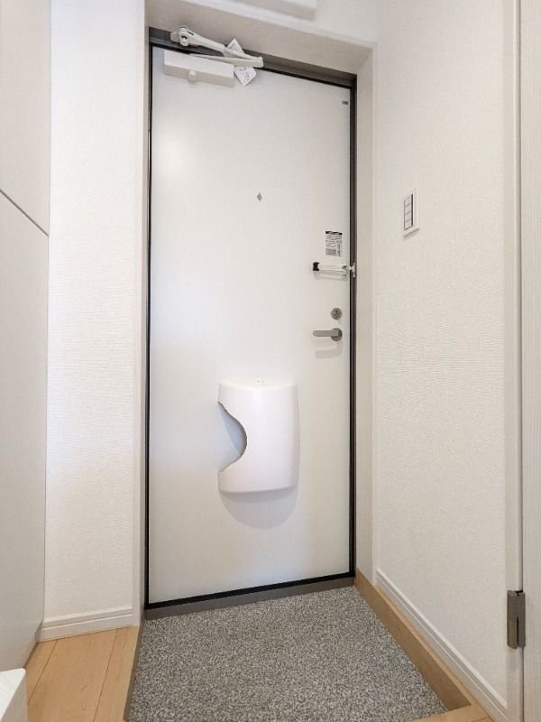 玄関　※同物件参考写真