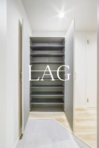 玄関　玄関です。