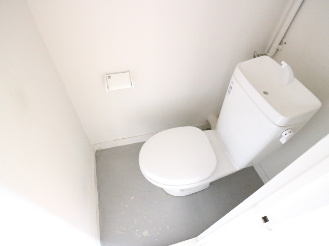 トイレ　同系モデル写真