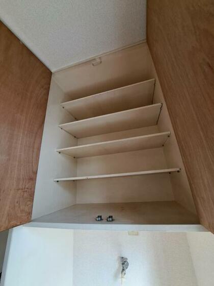 玄関　靴箱