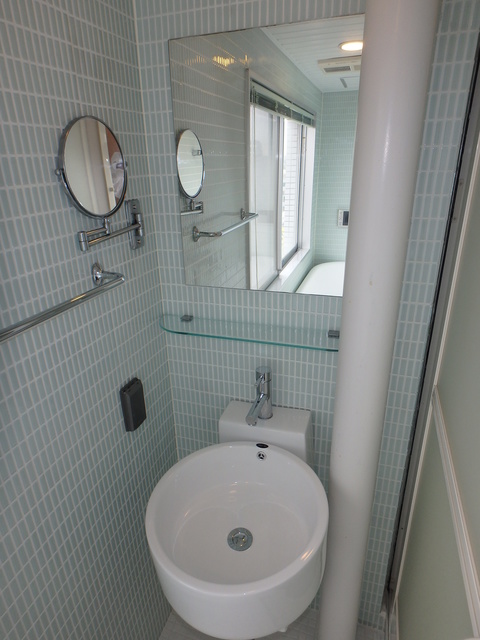 洗面設備　お洒落な洗面