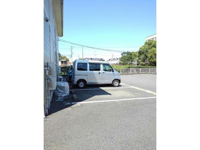 駐車場　駐車場
