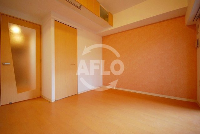 居室・リビング　洋室（号室により色が異なります）