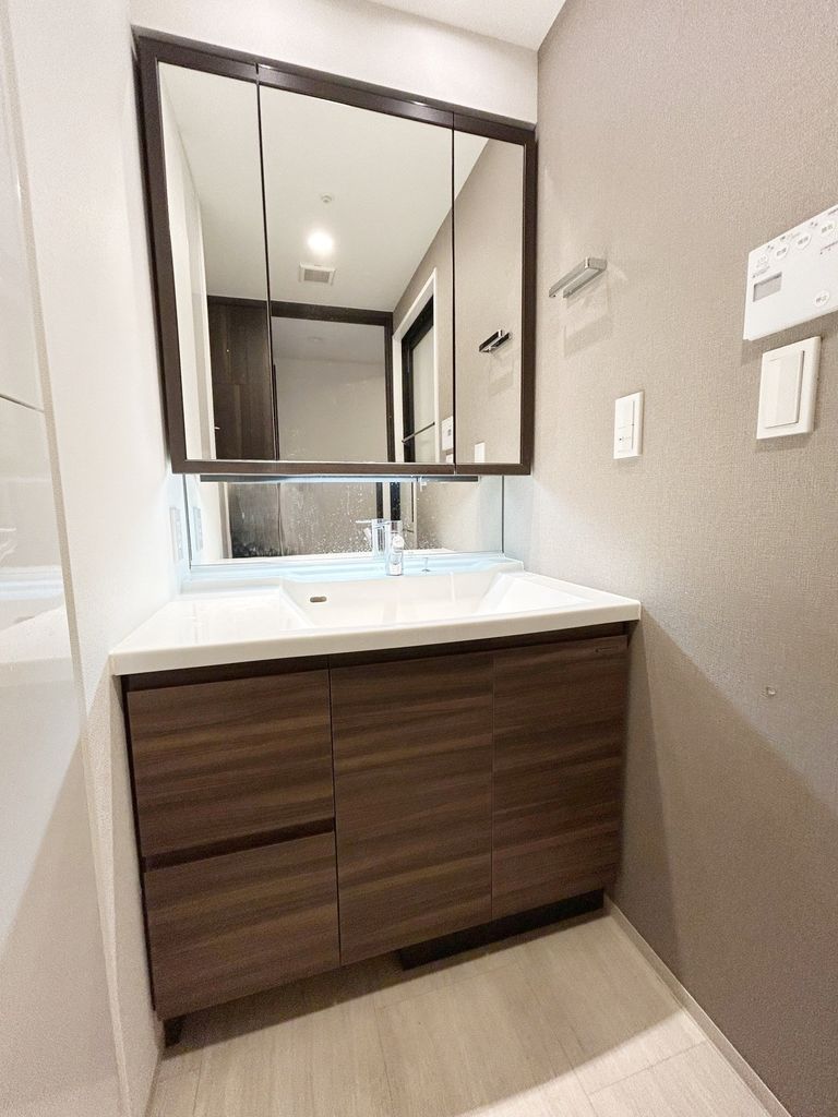 洗面設備　洗面化粧台