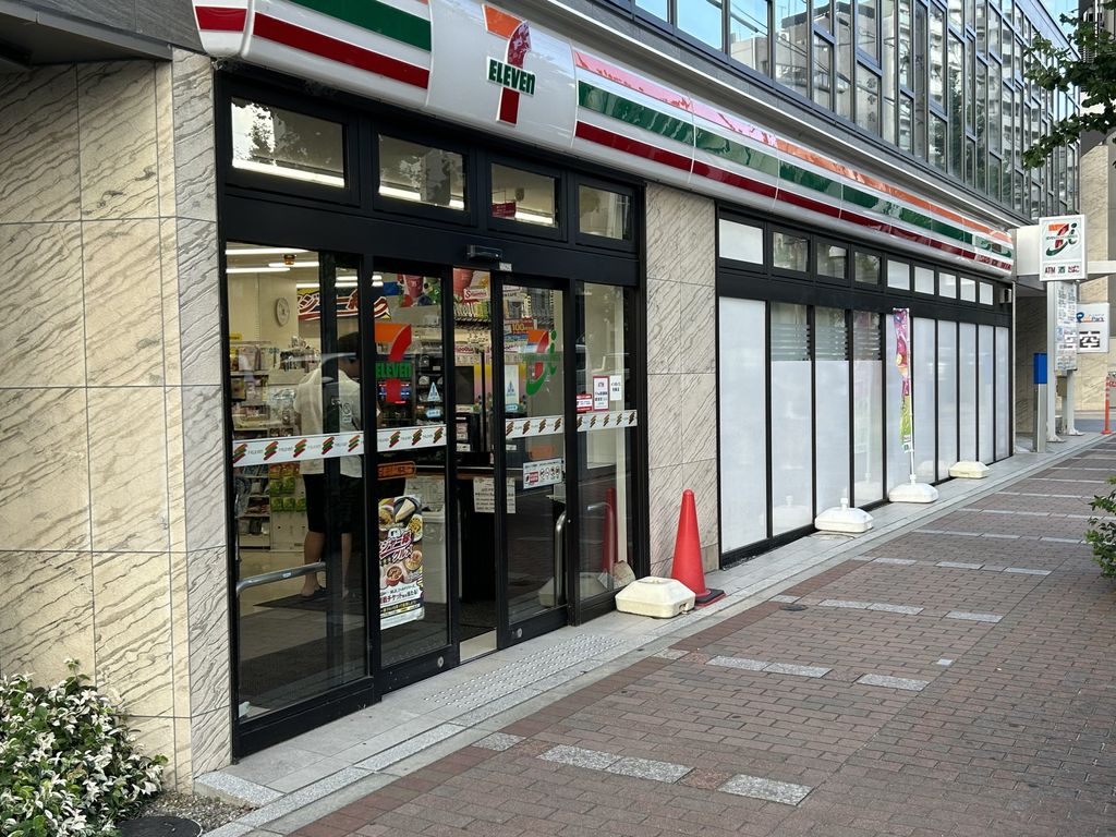コンビニ　セブンイレブン河原町五条店（コンビニ）まで190m