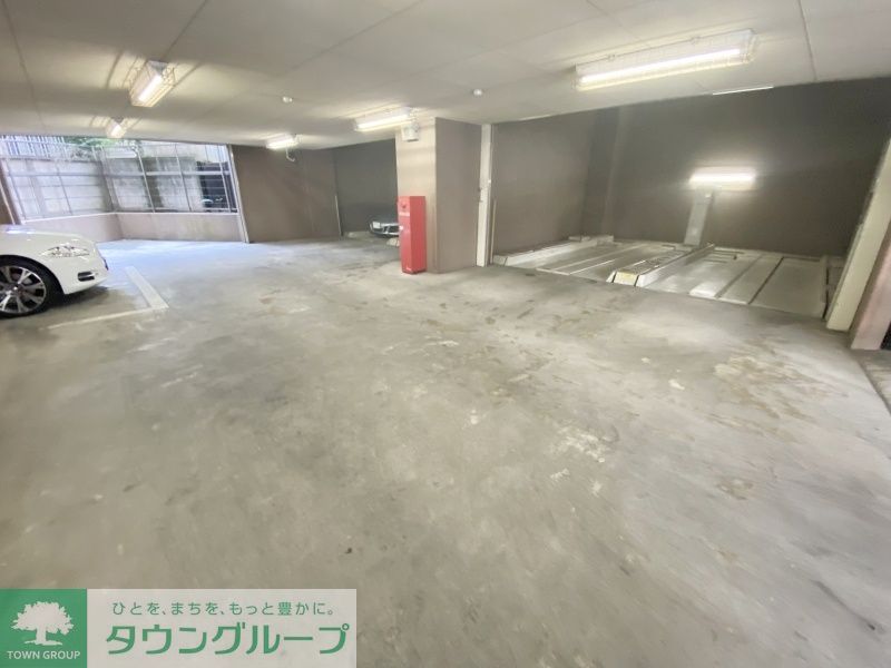 駐車場　駐車場