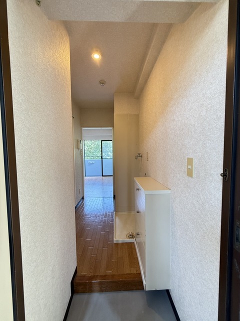 玄関　別部屋参考写真です