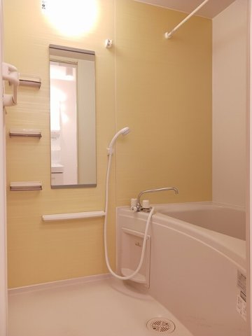 バス・シャワールーム　きれいなお風呂です