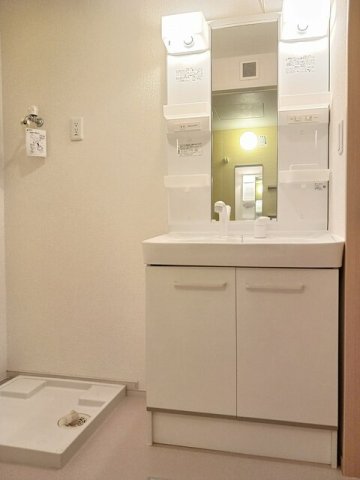 洗面設備　コンパクトで使いやすい洗面所