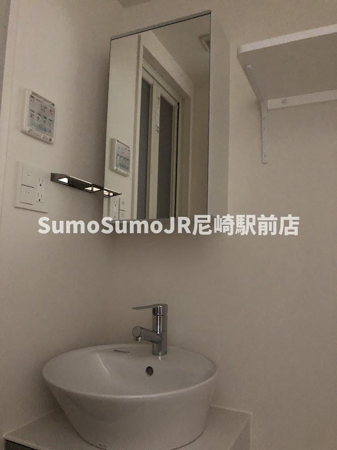 洗面設備　使いやすい洗面所です