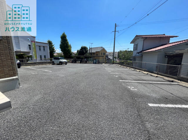 駐車場　駐車場