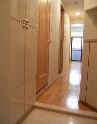 玄関　家具家電付きセットアップ賃貸