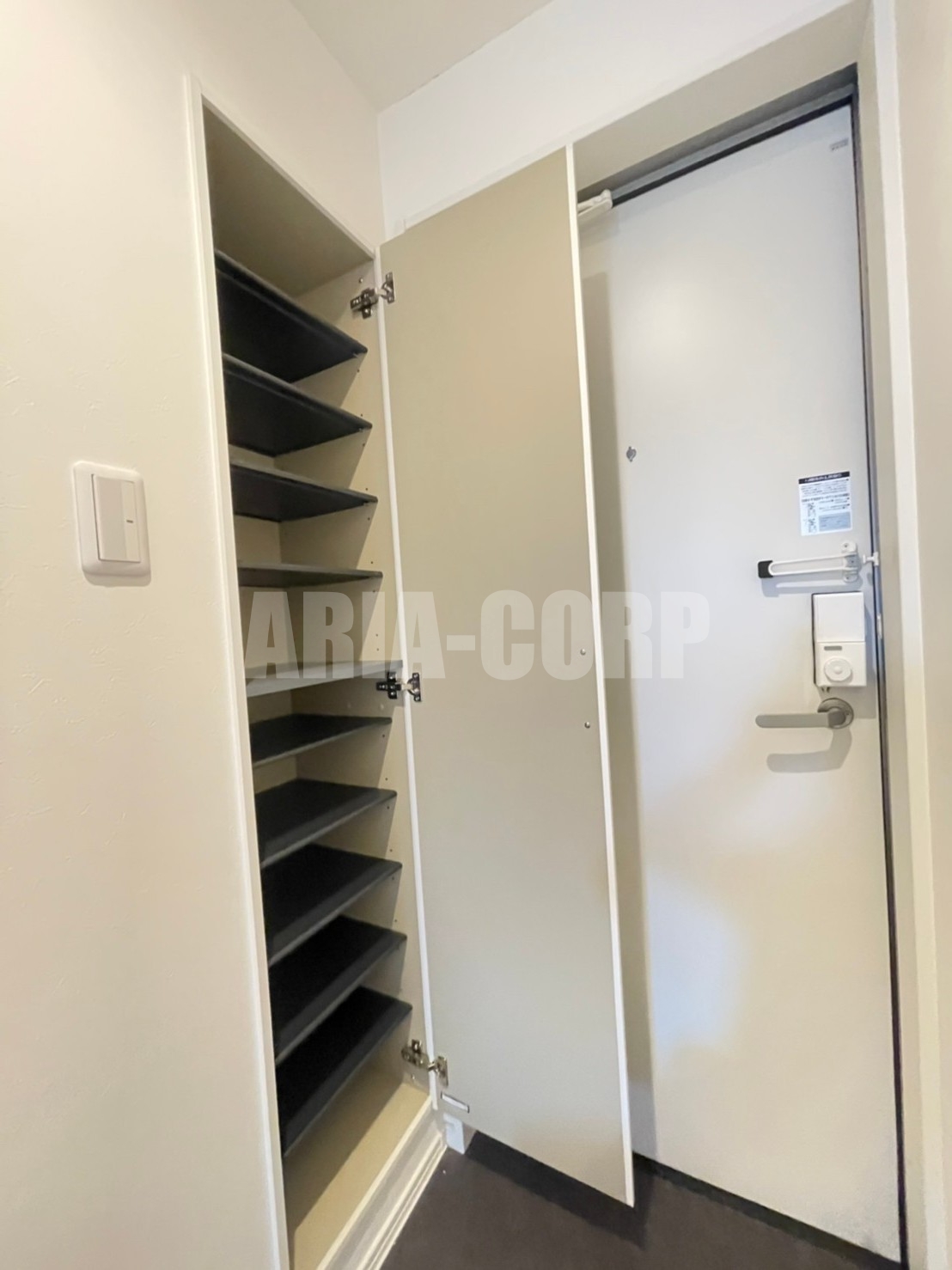 玄関　たくさん入るシューズBOX搭載です！