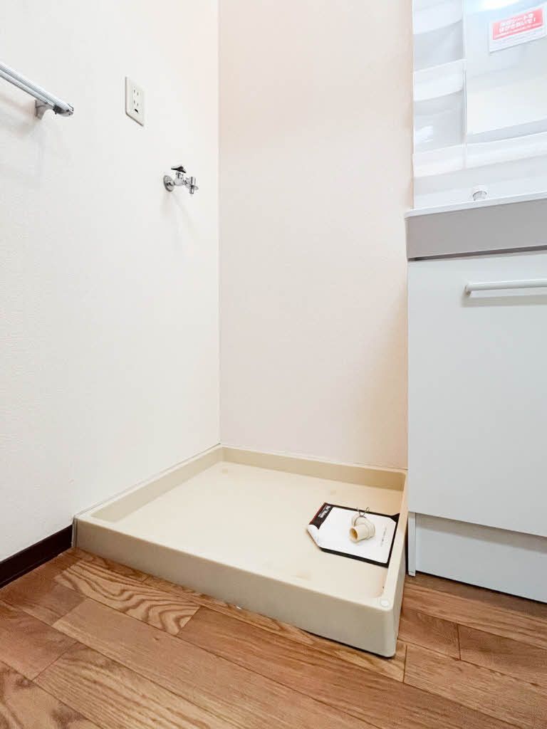 建物外観　屋根付き駐輪場♪