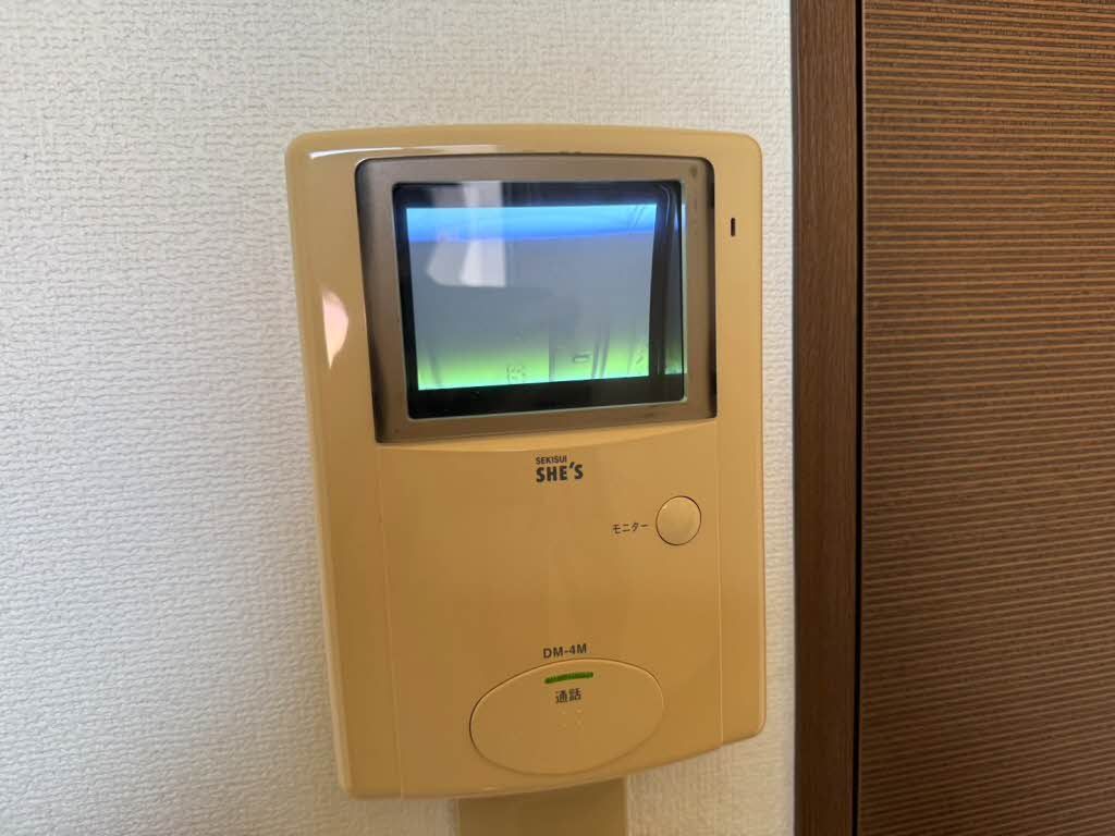 セキュリティ　モニター付きインターフォンです。