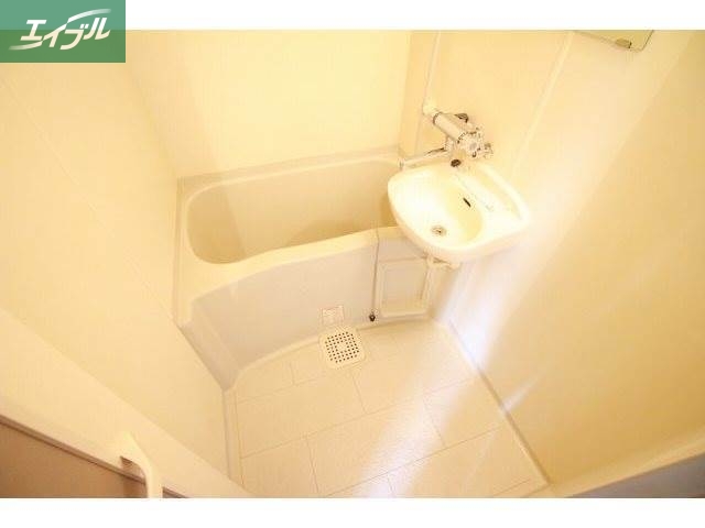 バス・シャワールーム　浴槽