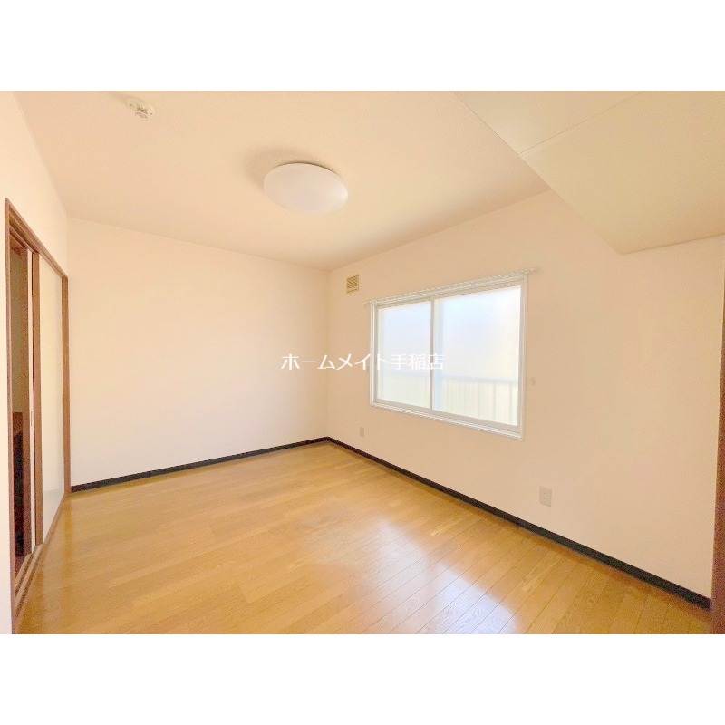 その他部屋・スペース　明るい洋室、寝室にどうぞ♪