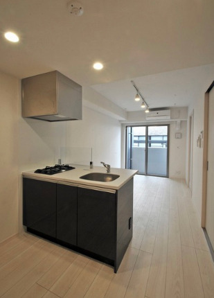 居室・リビング　※別号室の為、現況優先