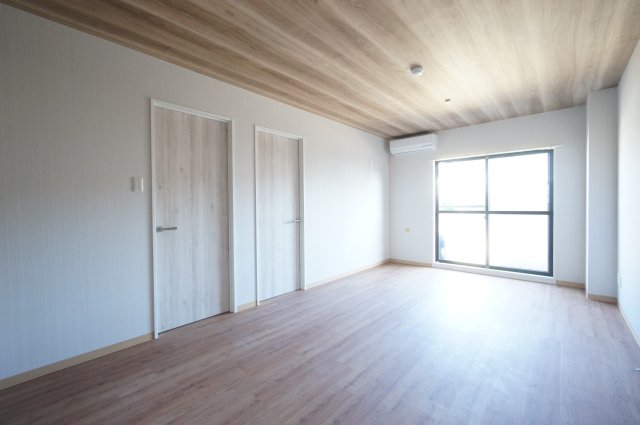 居室・リビング　当日の見学大歓迎！