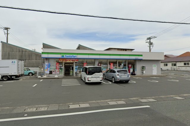 コンビニ　ファミリーマート　浜松西神田店（コンビニ）まで401m