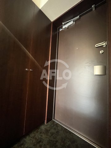 玄関　アーバンフラッツ西中島　玄関