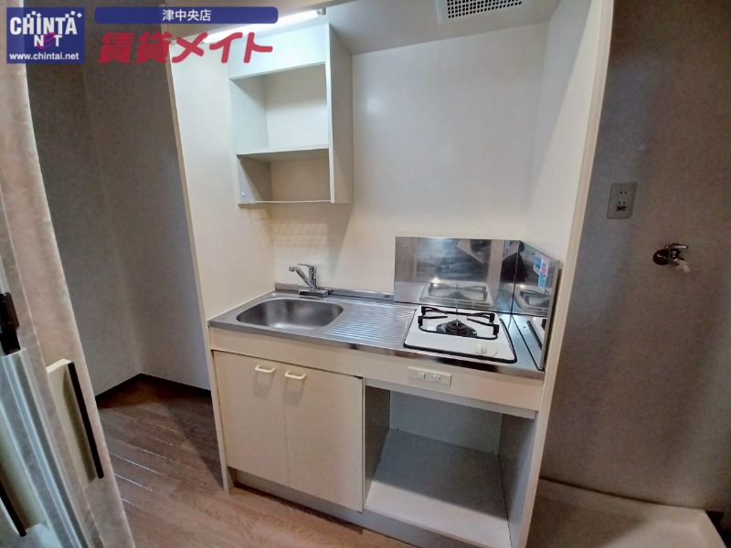 キッチン　同じ物件、別部屋の写真です