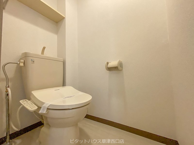 トイレ　棚あり