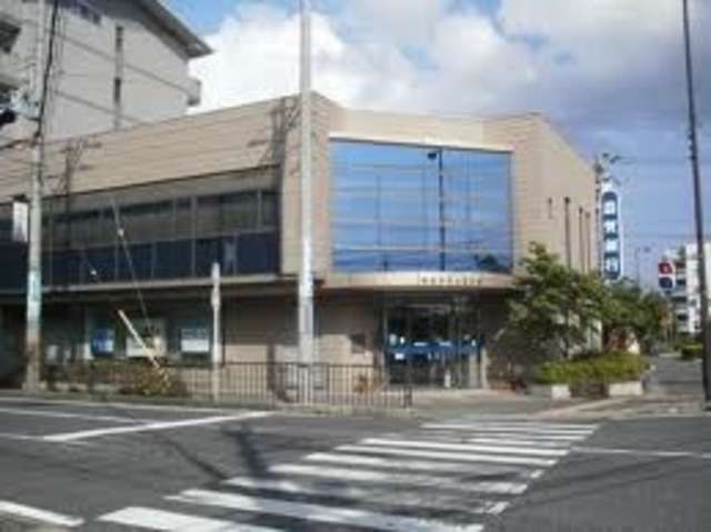 銀行　滋賀銀行大宝支店（銀行）まで700m