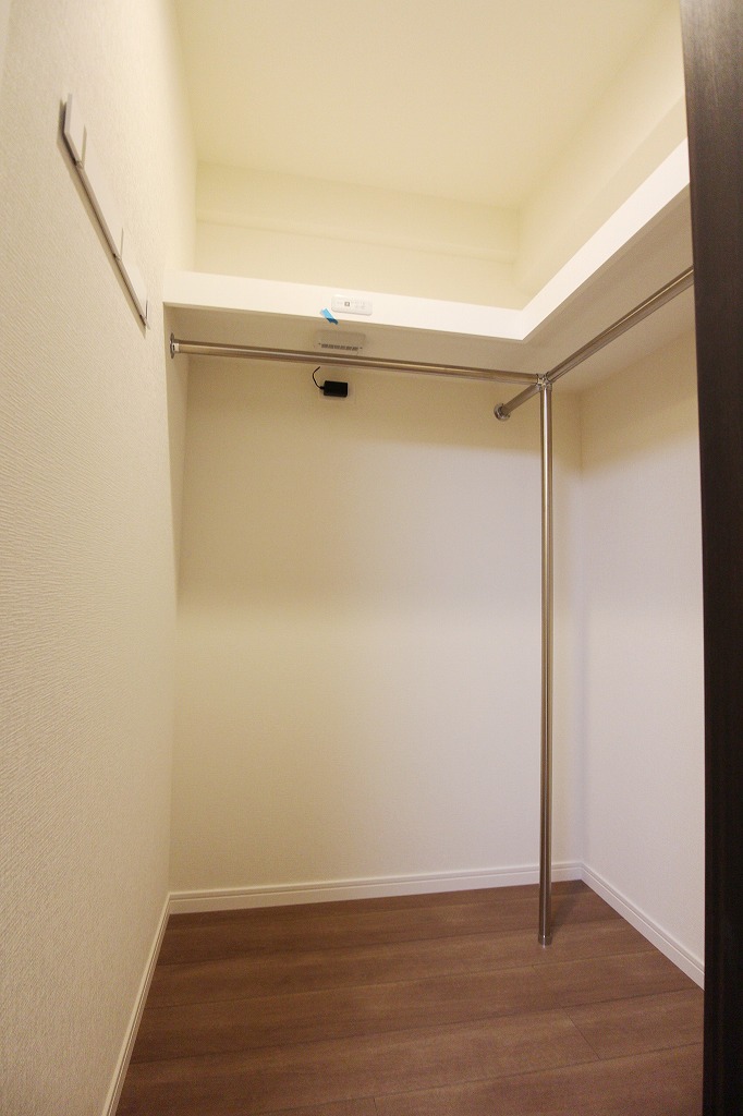 収納　大容量のウォークインクローゼット※別号室の参考写真になります