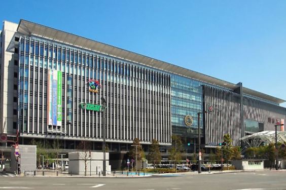 ショッピングセンター　JR博多シティ（ショッピングセンター）まで574m