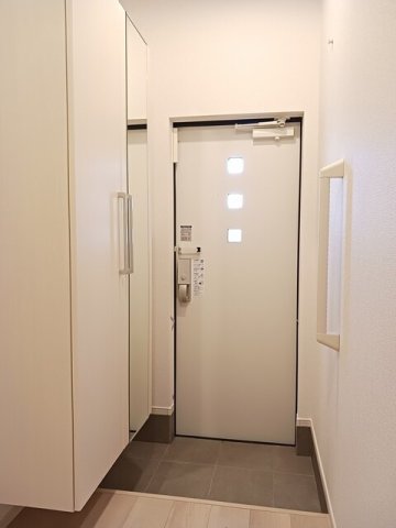玄関　ゆったりとした玄関です