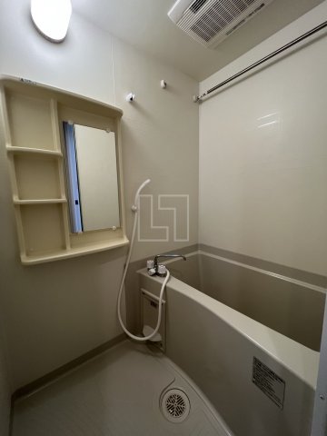 バス・シャワールーム　プレサンス難波元町　浴室