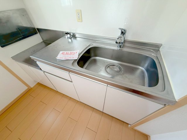 キッチン　あなたの好みに合わせたコンロを置いてくださいね。