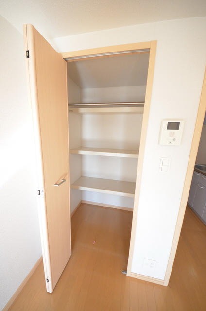 収納　～たっぷり収納スペースです～