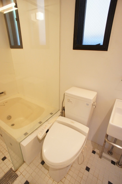 トイレ　※前回募集時の写真です