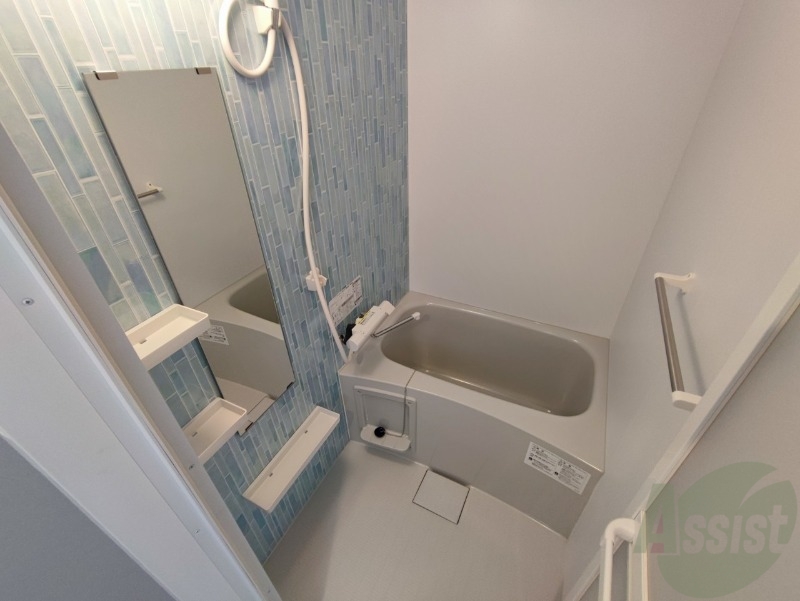 バス・シャワールーム　お風呂になります。一日の疲れを癒してくださいね。