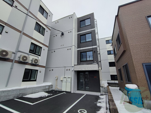 建物外観　札幌市中央区北１３条西「Ｔｉａｍｏ　Ｓｏｅｎ」